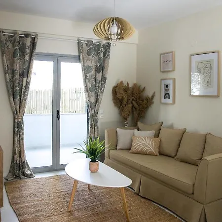 Azur Deluxe Apt. *