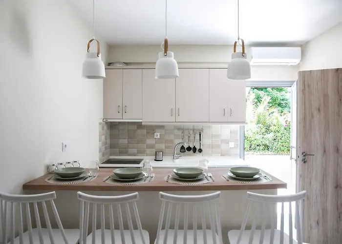 Azur Deluxe Apt. * Пефкохори