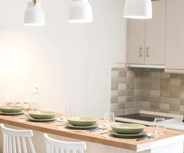 Azur Deluxe Apt. Апартаменты *