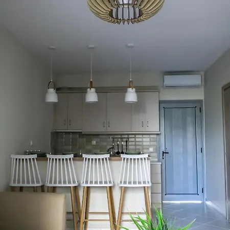 Azur Deluxe Apt. *